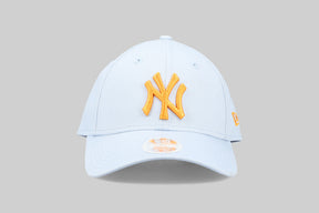 Women's New Era New York Yankees MLB League Essentials 9Forty Strapback