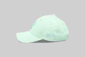 Women's New Era New York Yankees MLB League Essentials 9Forty Strapback Cap