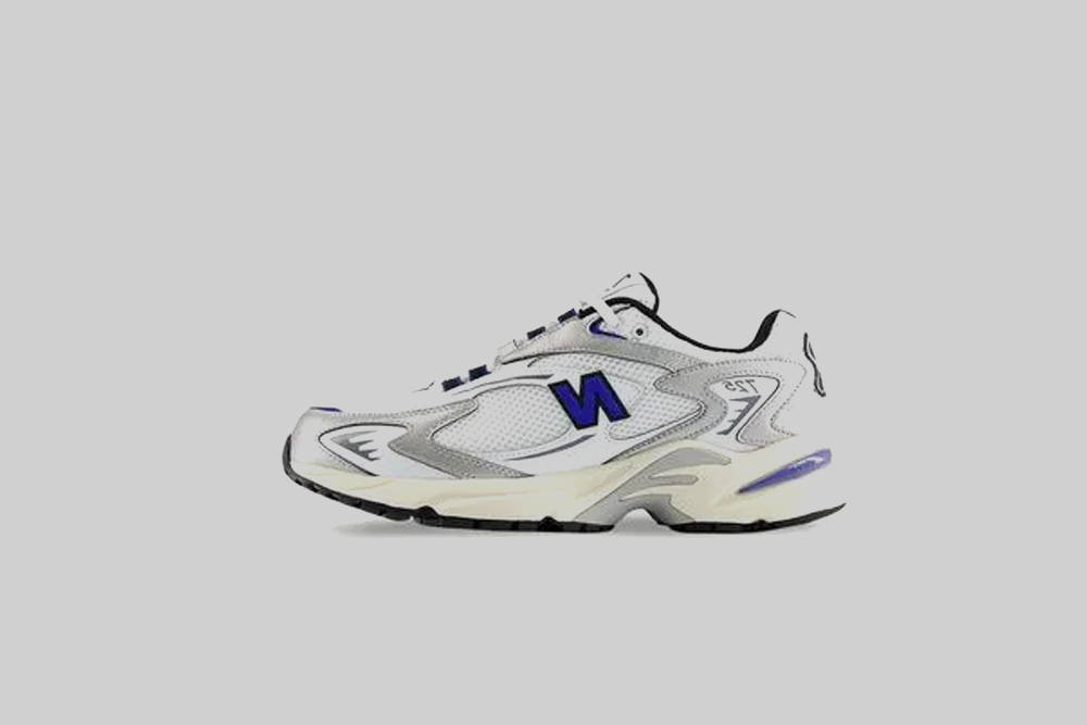 New Balance 725 'White and Blue'