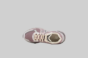 New Balance 860 'Ice Wine'